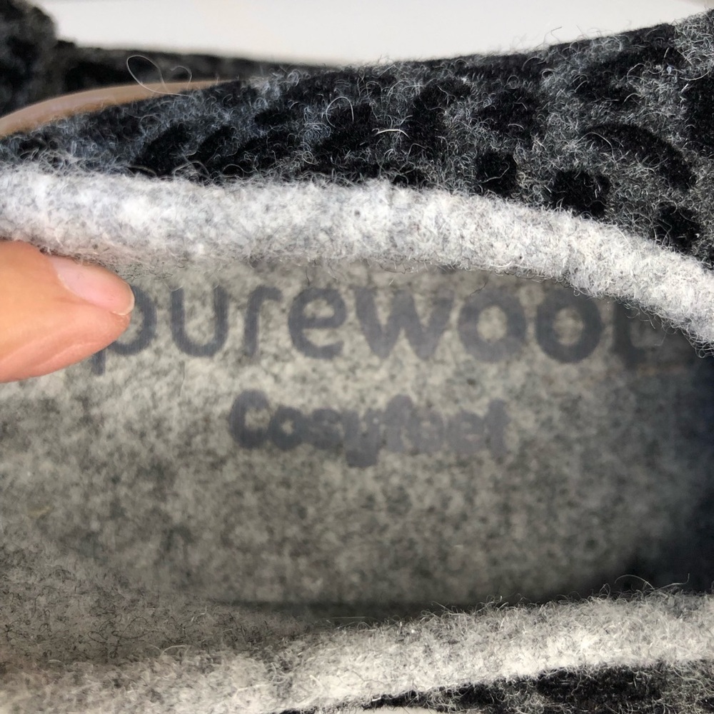 Pure Wool Cozy Feet Gray Leopard Print Rubber Sole Velcro Strap Slipper Shoes 6 - Picture 7 of 9
